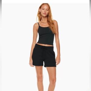 Aritzia cozy fleece boyfriend 5” shorts